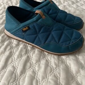 Boys Teva shoes